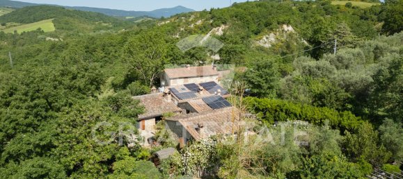 6 bedrooms House in Fabro, Italy No. 288033 5