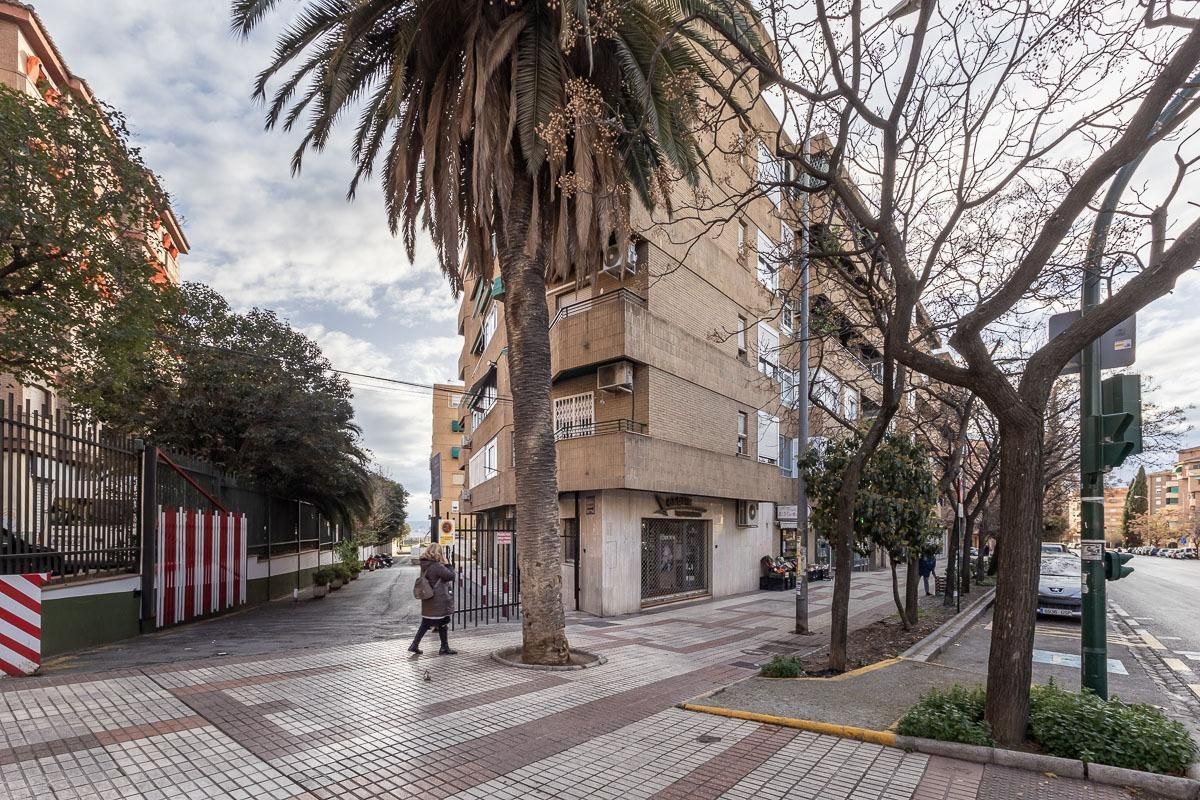 Apartamento de 4 dormitorios en Granada, Spain No. 156192