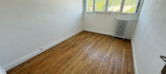 Квартира с 3 спальнями в Нёйи-сюр-Марн, Франция № 364036 10