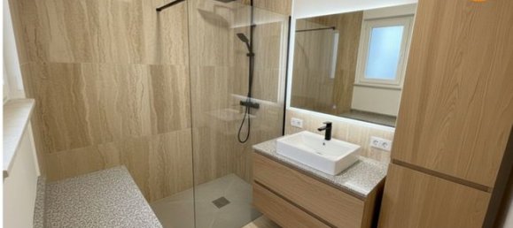 Квартира с 3 спальнями в Нёйи-сюр-Марн, Франция № 364036 3