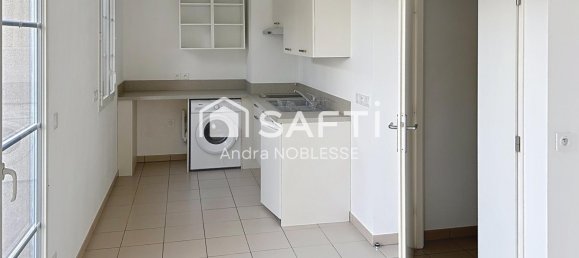 Studio in Nanteuil-le-Haudouin, France, Nr. 54763 4