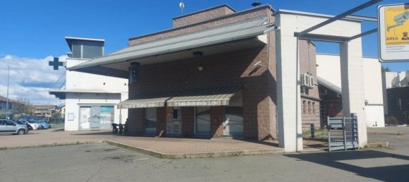 Gewerbliche Immobilie in Caselle Torinese, Italy 465m², Nr. 371466 2