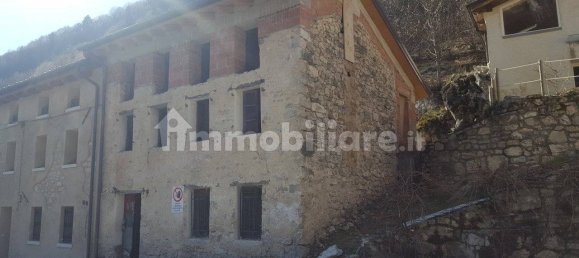 4 Schlafzimmer Haus in Belluno, Italy, Nr. 285992 2