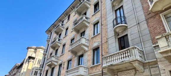 3غرفة شقة في Turin, Italy رقم 157992 45