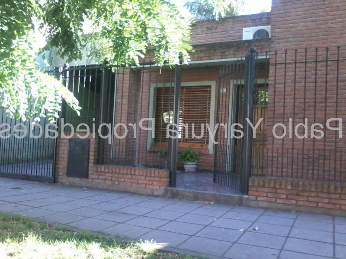 2 Schlafzimmer Haus in Tres de Febrero, Argentina, Nr. 16140