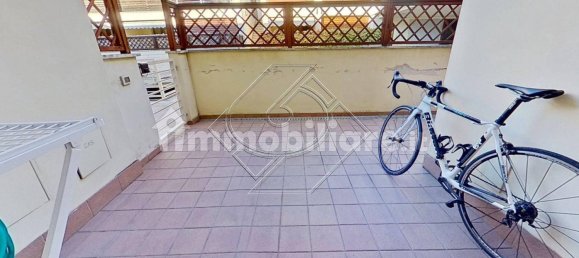 1 bedroom Apartment in Florence, Italy No. 374573 3