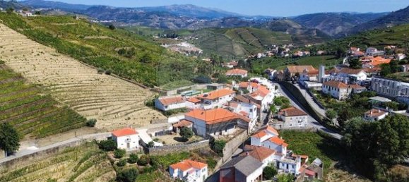 8 bedrooms House in Santa Marta de Penaguiao, Portugal No. 183743 2