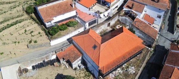8 bedrooms House in Santa Marta de Penaguiao, Portugal No. 183743 3