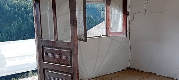 3 bedrooms House in Alvaro, Portugal No. 166687 11