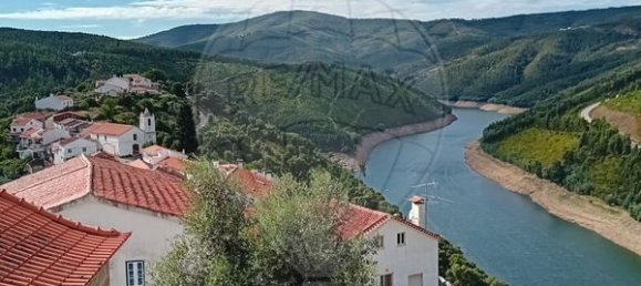 3 bedrooms House in Alvaro, Portugal No. 166687 26