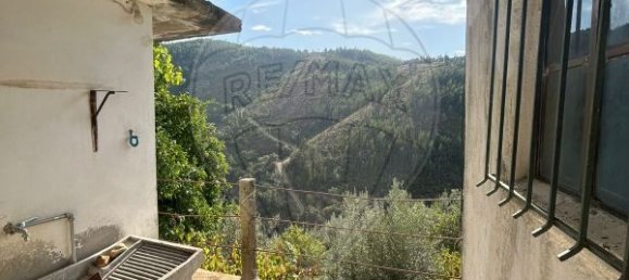 3 bedrooms House in Alvaro, Portugal No. 166687 18