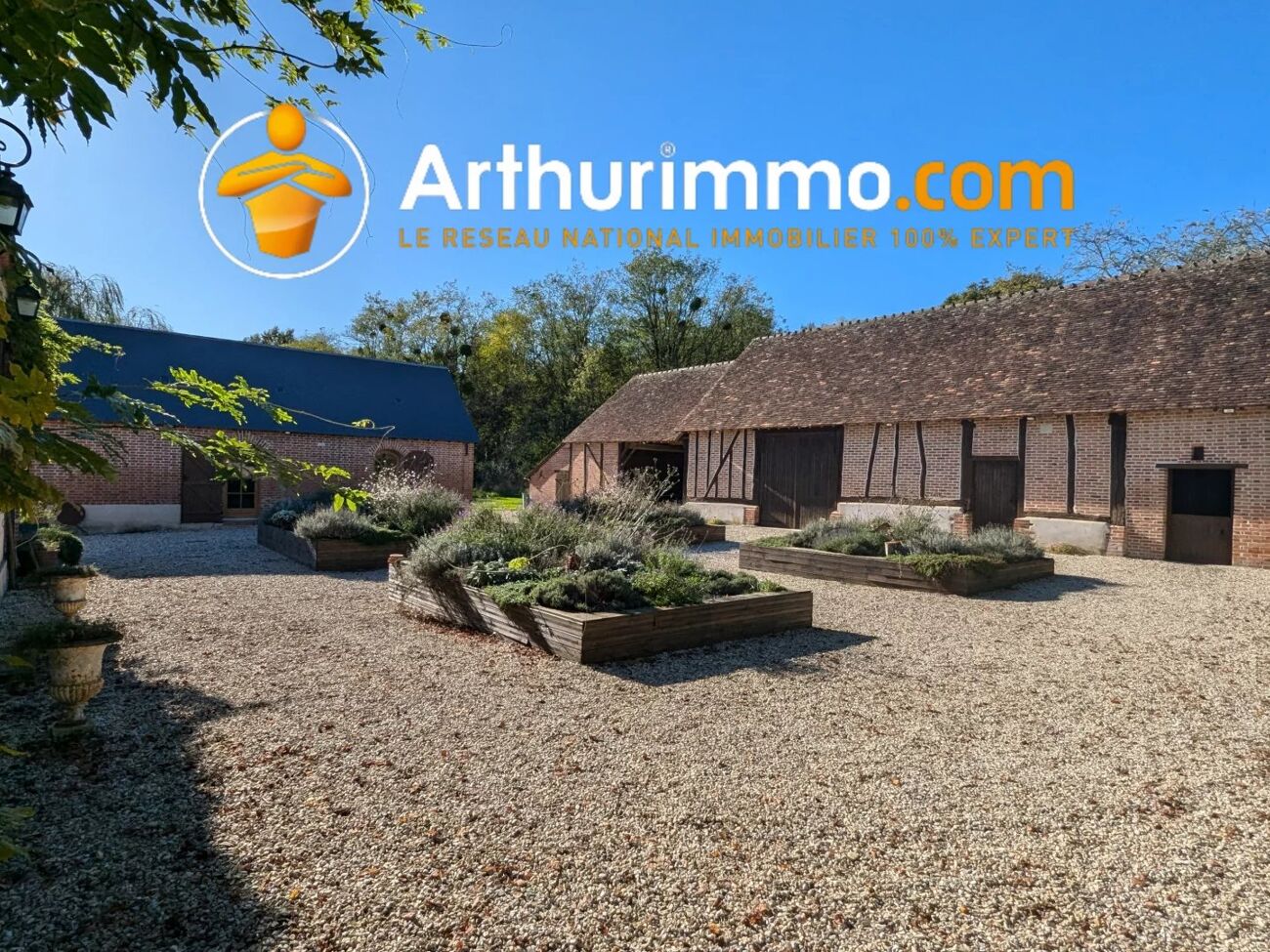 4 bedrooms Castles in Neung-sur-Beuvron, France No. 212966