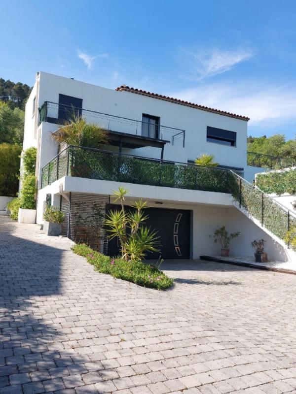 6 bedrooms Villa in Le Luc, France No. 293075