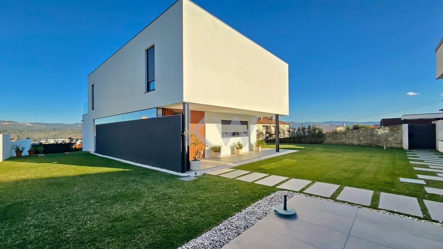 3 bedrooms House in Sao Joao da Madeira, Portugal No. 184806