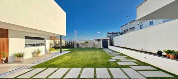 3 bedrooms House in Sao Joao da Madeira, Portugal No. 184806 7