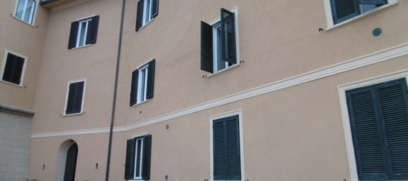 Apartamento de 6 habitaciónes en Livorno, Italy No. 163197 9
