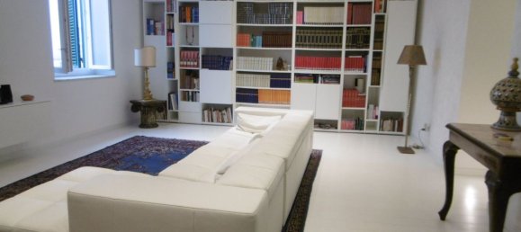 Apartamento de 6 habitaciónes en Livorno, Italy No. 163197 22