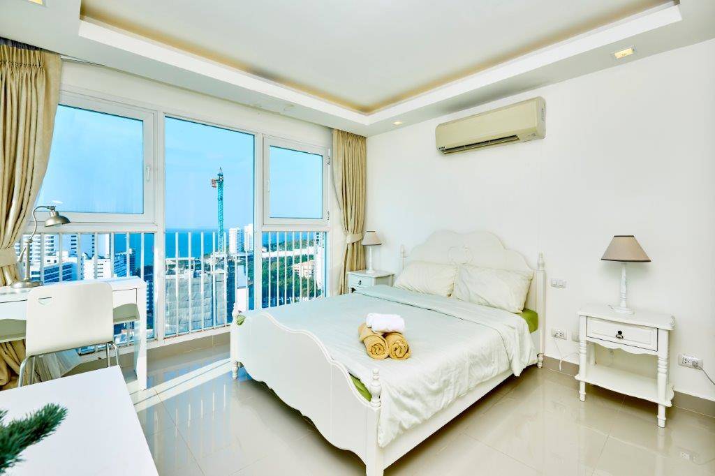 3 bedrooms Condo in Pattaya, Thailand No. 1059