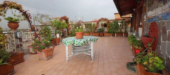 6-salle Penthouse à Casavatore, Italy No. 85573 10