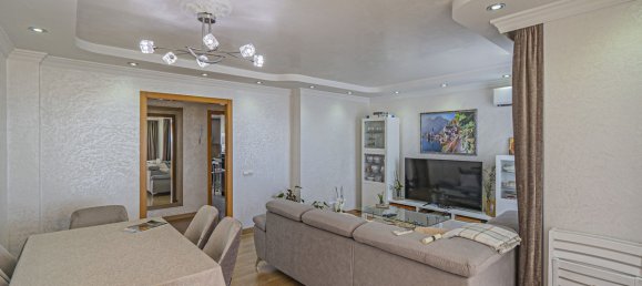 2 bedrooms Penthouse in Estepona, Spain No. 184894 8