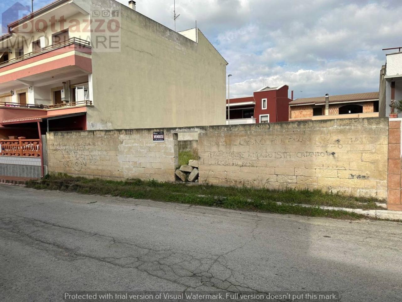 Grundstück in Lizzano, Italy 250m², Nr. 156973