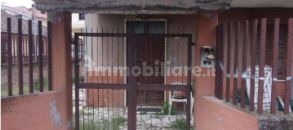 2 غرف نوم شقة في Guidonia Montecelio, Italy رقم 185691 3