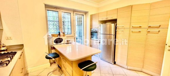 3 Schlafzimmer Wohnung in Rome, Italy, Nr. 222372 19