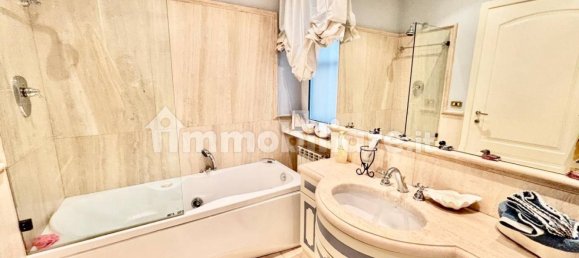 3 Schlafzimmer Wohnung in Rome, Italy, Nr. 222372 39