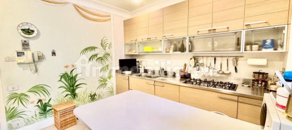 3 Schlafzimmer Wohnung in Rome, Italy, Nr. 222372 16