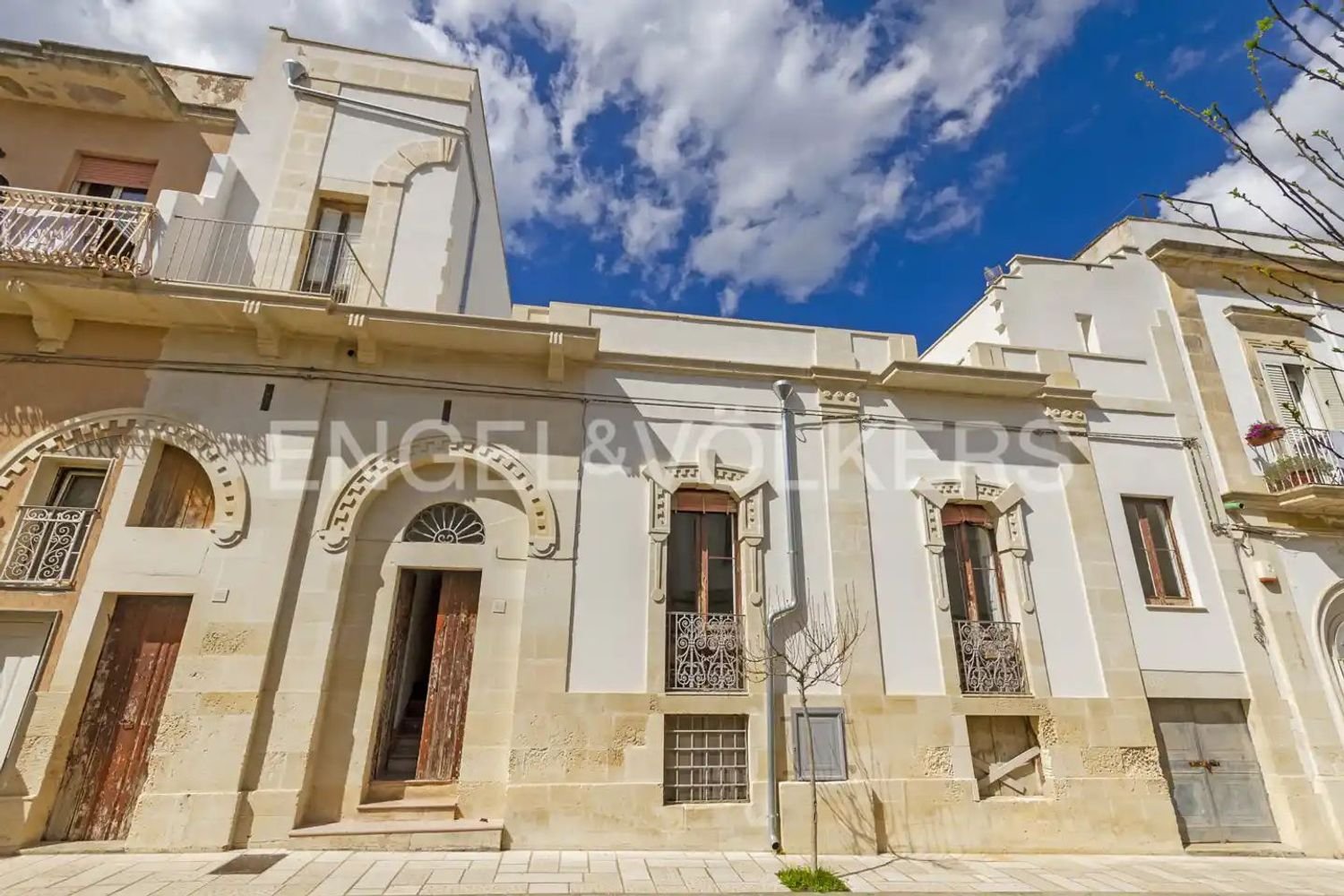 8-Zimmer Haus in Cutrofiano, Italy, Nr. 168088