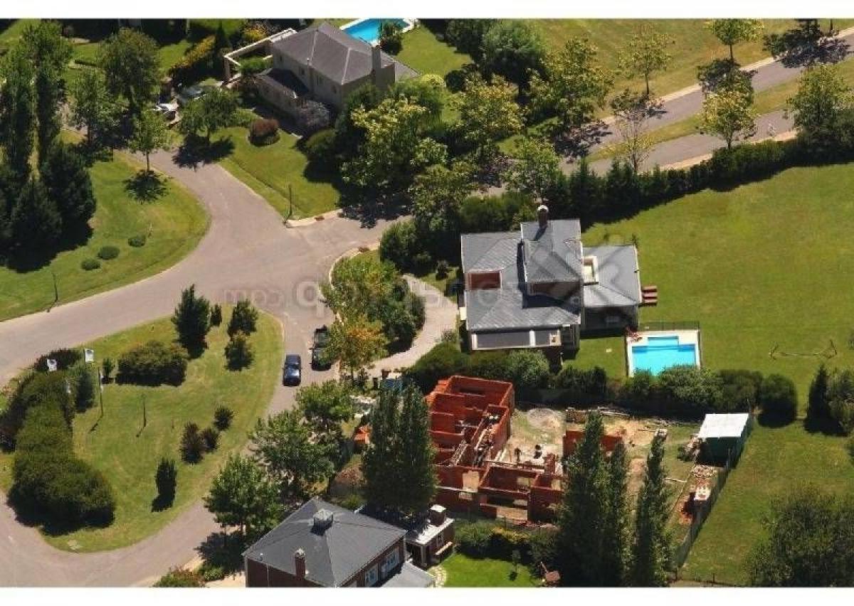  Land in Pilar, Argentina No. 110857