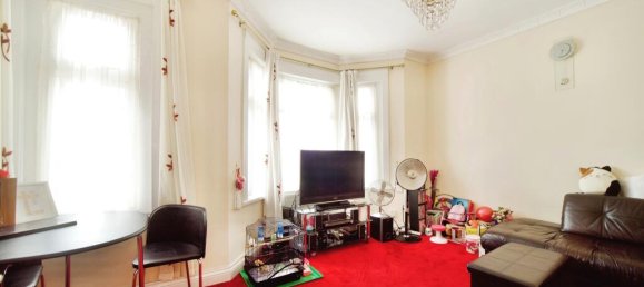2 bedrooms Apartment in Forest Gate, United Kingdom No. 11449 2