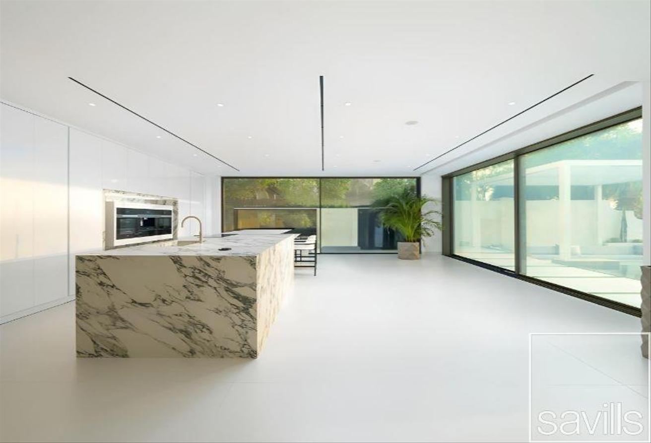 Вилла с 5 спальнями в Jumeirah Islands, ОАЭ № 112114