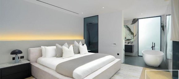 Вилла с 5 спальнями в Jumeirah Islands, ОАЭ № 112114 8