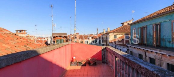 2 bedrooms Apartment in Venice, Italy No. 126136 11