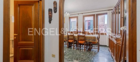 2 bedrooms Apartment in Venice, Italy No. 126136 17