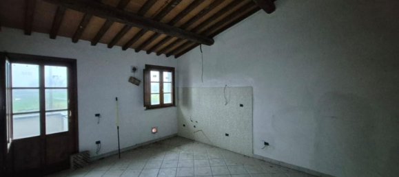 3 rooms Apartment in San Miniato, Italy No. 119524 2