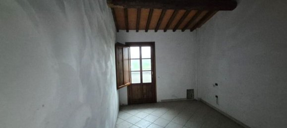 3 rooms Apartment in San Miniato, Italy No. 119524 3