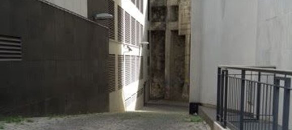 180m² Building in Lisbon, Portugal No. 89365 10