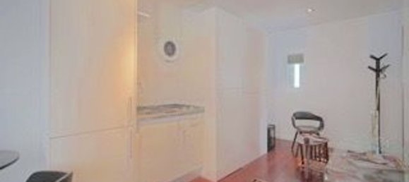 180m² Building in Lisbon, Portugal No. 89365 28