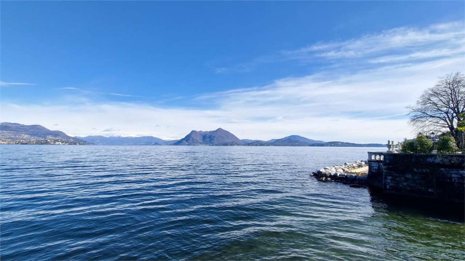 Gebäude in Stresa, Italy 730m², Nr. 214103