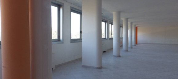 Офис с 1 комнатой в Роста, Италия № 144300 4