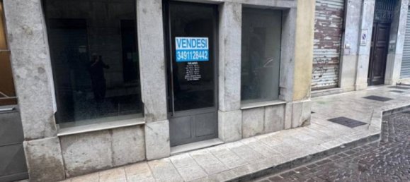 40m² Commercial property in Gorizia, Italy No. 311739 3