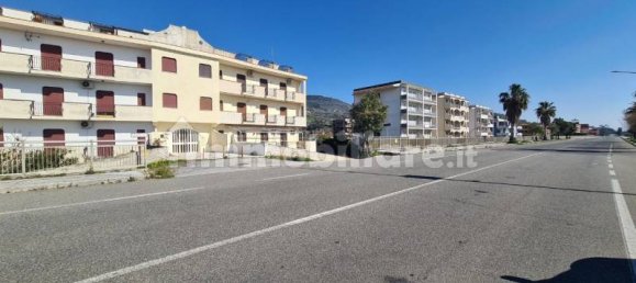 Apartamento de 2 dormitorios en Falerna, Italy No. 215827 2