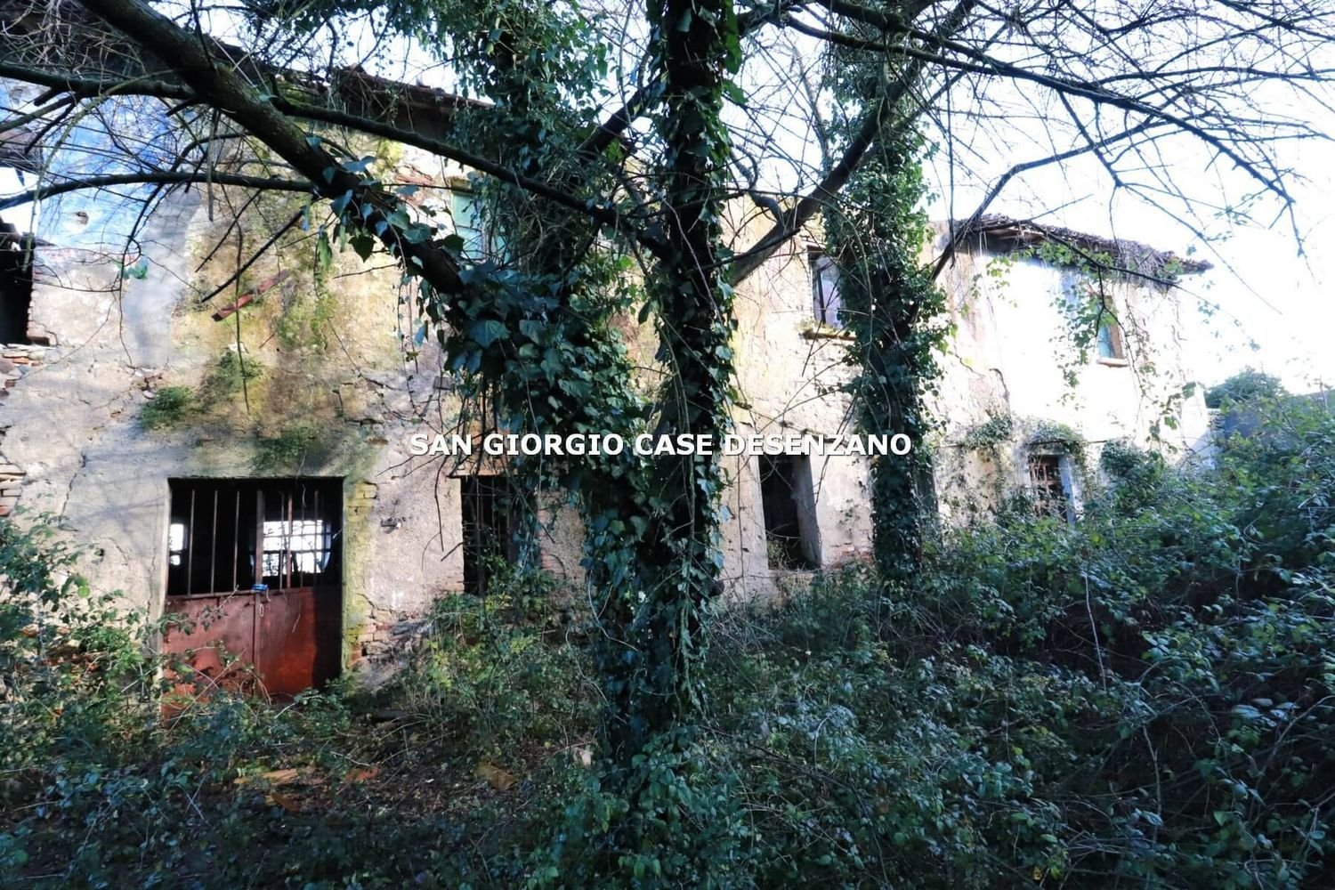 110000m² Land in Solferino, Italy No. 159287