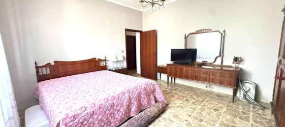 3غرفة شقة في Arezzo, Italy رقم 281590 10