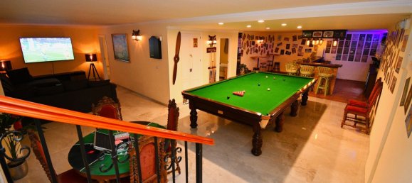 9 bedrooms Villa in Mijas, Spain No. 138819 6