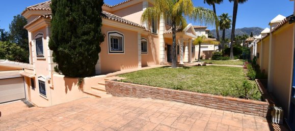 9 bedrooms Villa in Mijas, Spain No. 138819 11