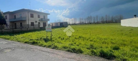 975m² Land in Goito, Italy No. 93889 4