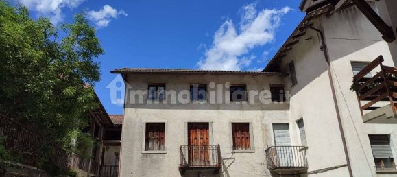 6 bedrooms House in Lamon, Italy No. 299680 4